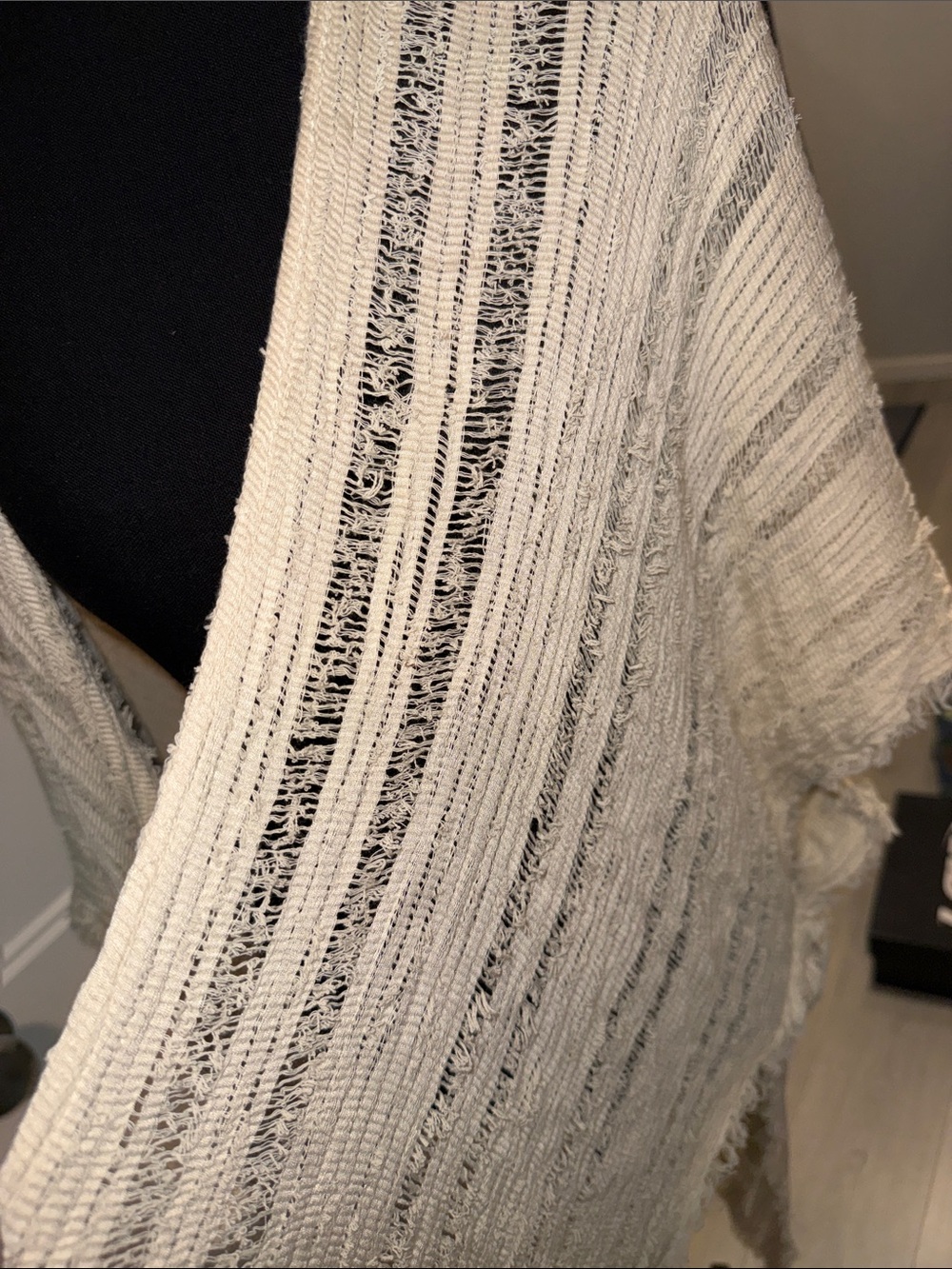 Vince Camuto Cream Open-Front Fringe Kimono Duster O/S - Picture 9 of 12